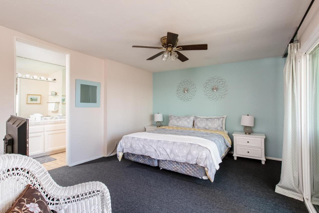 3 Bedroom! - Complex Is On The With Huge Pool Oceanside